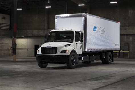 all electric box truck|freightliner box truck.